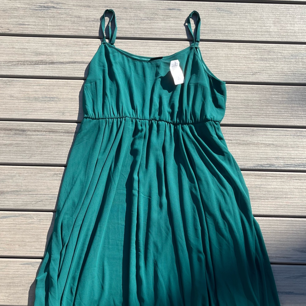 Torrid; Emerald Green; Midi Chiffon Pleated Sun Dress; Mint Condition; 2XL